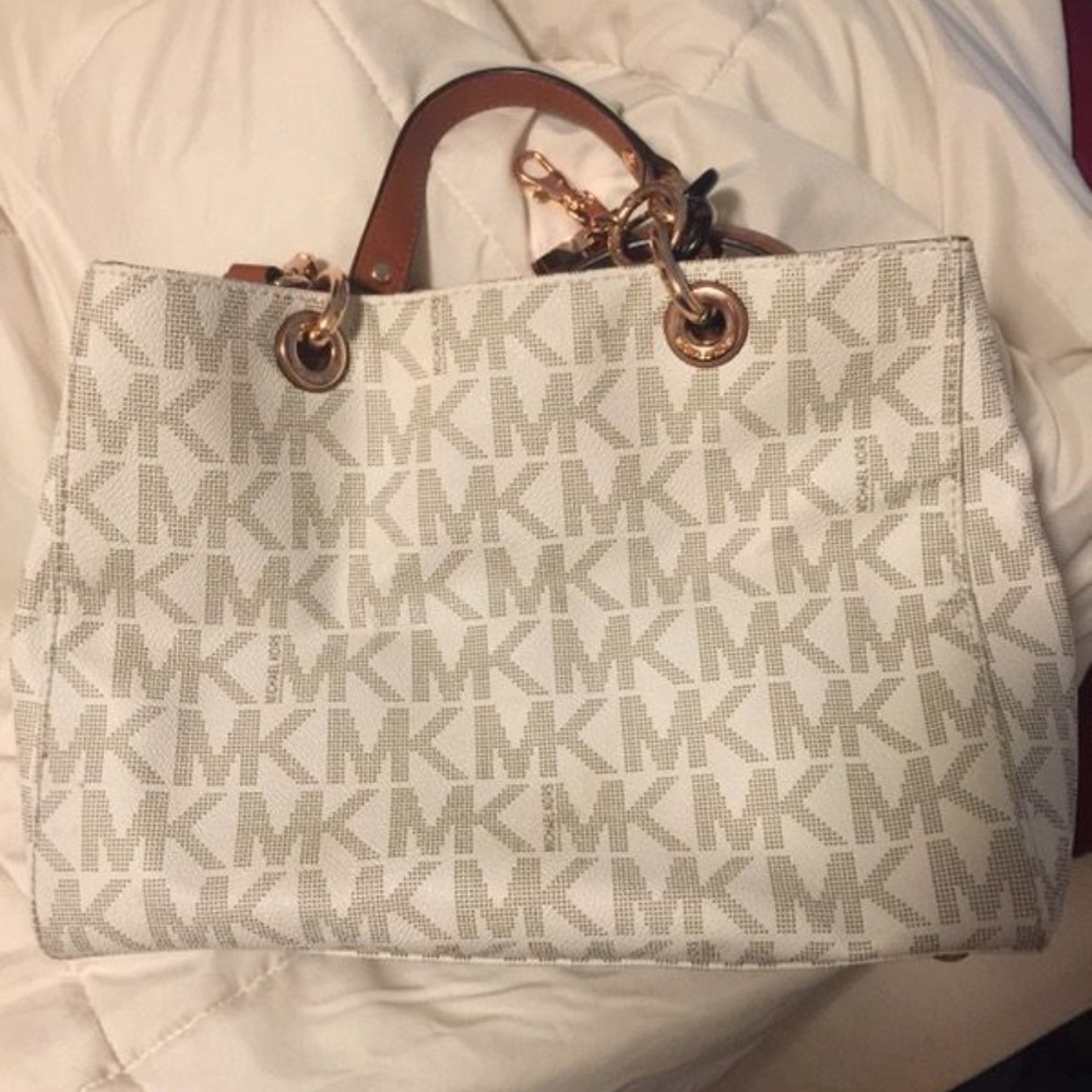 Michael Kors Cynthia Satchel